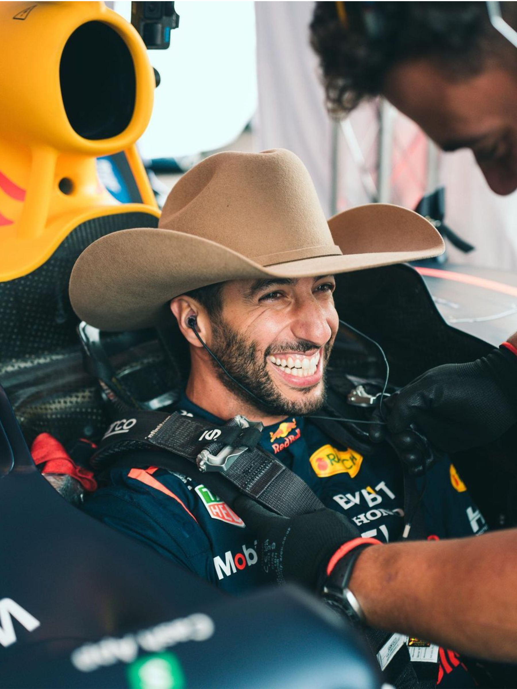 Daniel Ricciardo hints at future, reveals final goal before retirement